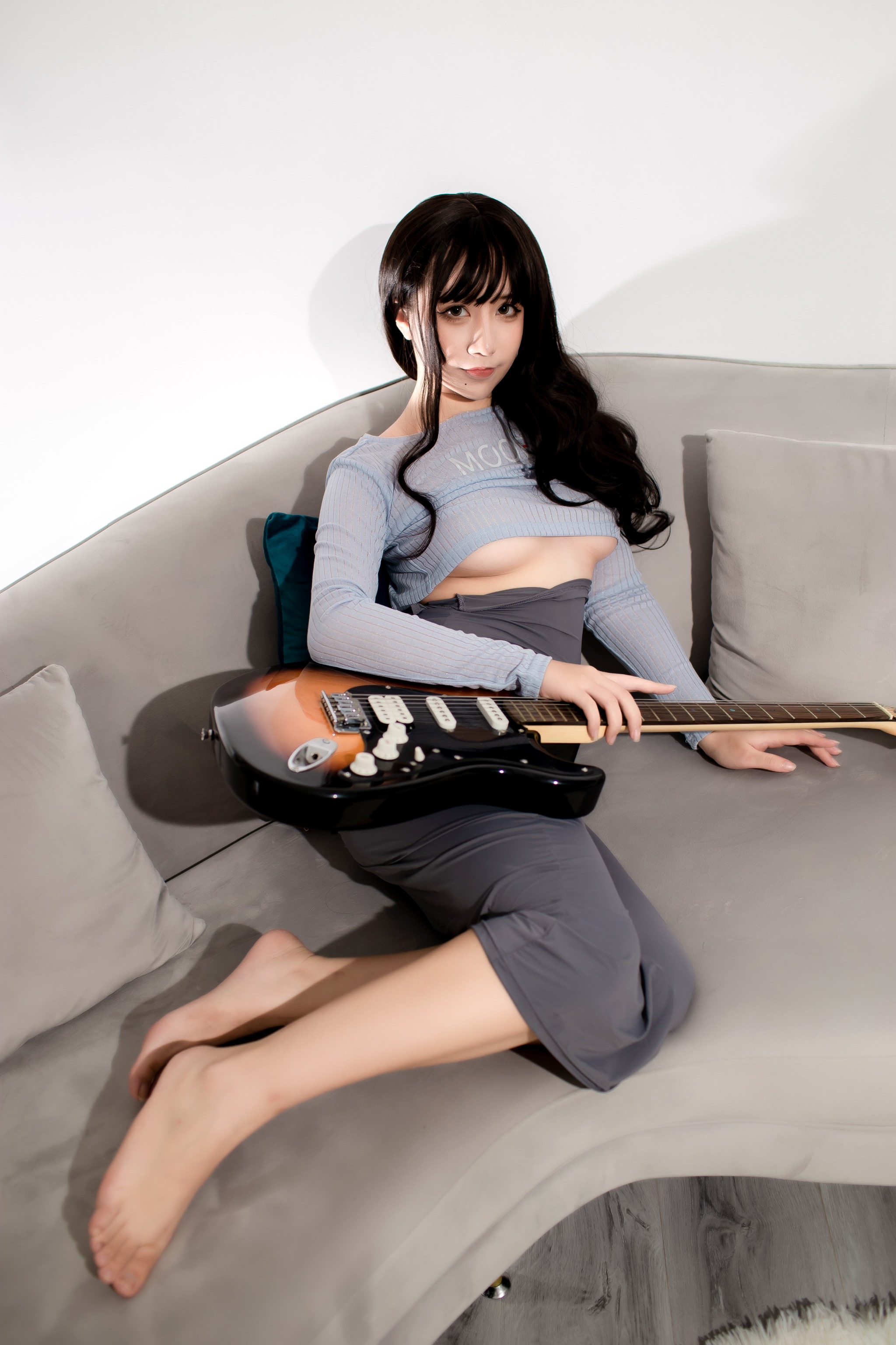 图片[1]-九曲Jean –  NO.081 吉他妹妹包臀裙 [92P]-XikXak